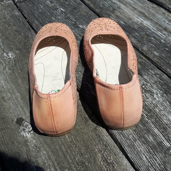 Baretraps Memory Foam Mariah Flats Red Rose - Picture 3 of 4